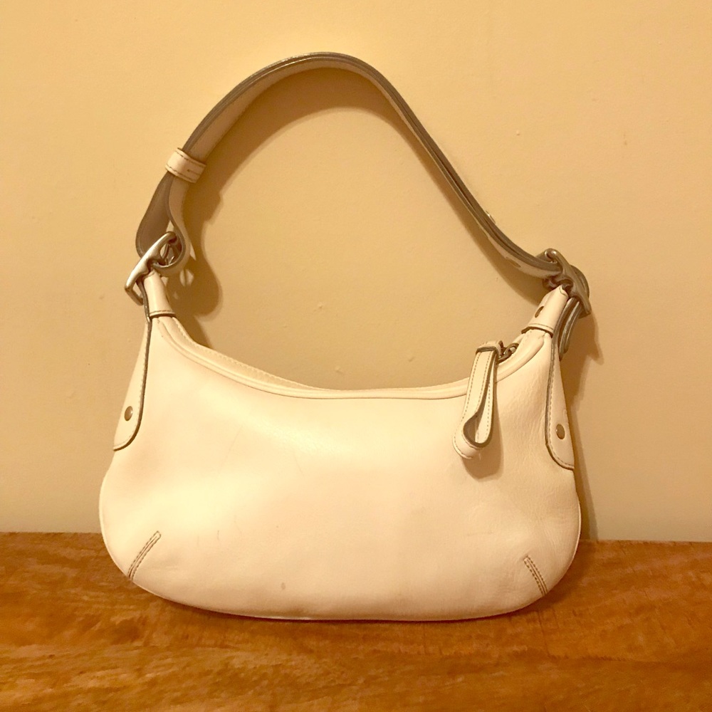 💫 Coach White Leather Shoulder Bag💫